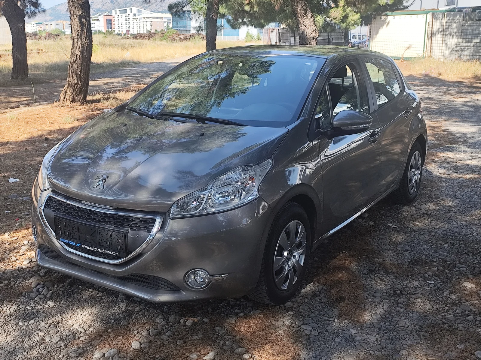 Peugeot 208 1.0